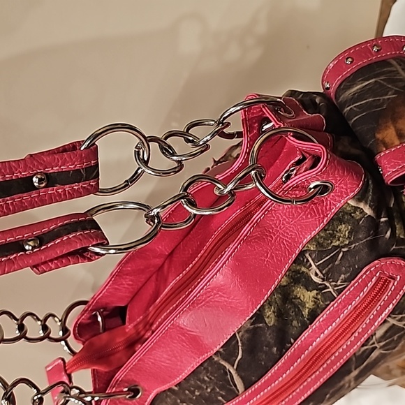 C Camo Pink Purse With Bling Cross Rhinestone studs leather concealed carry NWOT - Picture 11 of 17